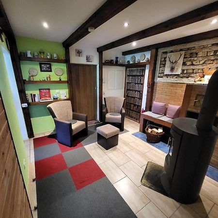 Fehrenbach Monteur- Und Ferienwohnung Waldrauschen מראה חיצוני תמונה