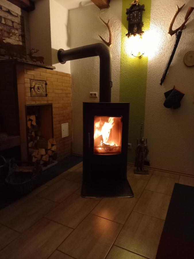 Fehrenbach Monteur- Und Ferienwohnung Waldrauschen מראה חיצוני תמונה