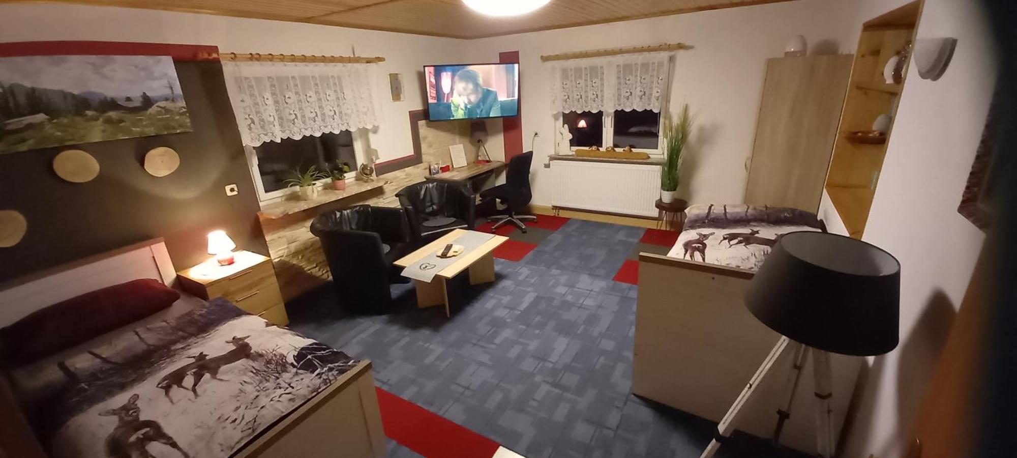 Fehrenbach Monteur- Und Ferienwohnung Waldrauschen מראה חיצוני תמונה