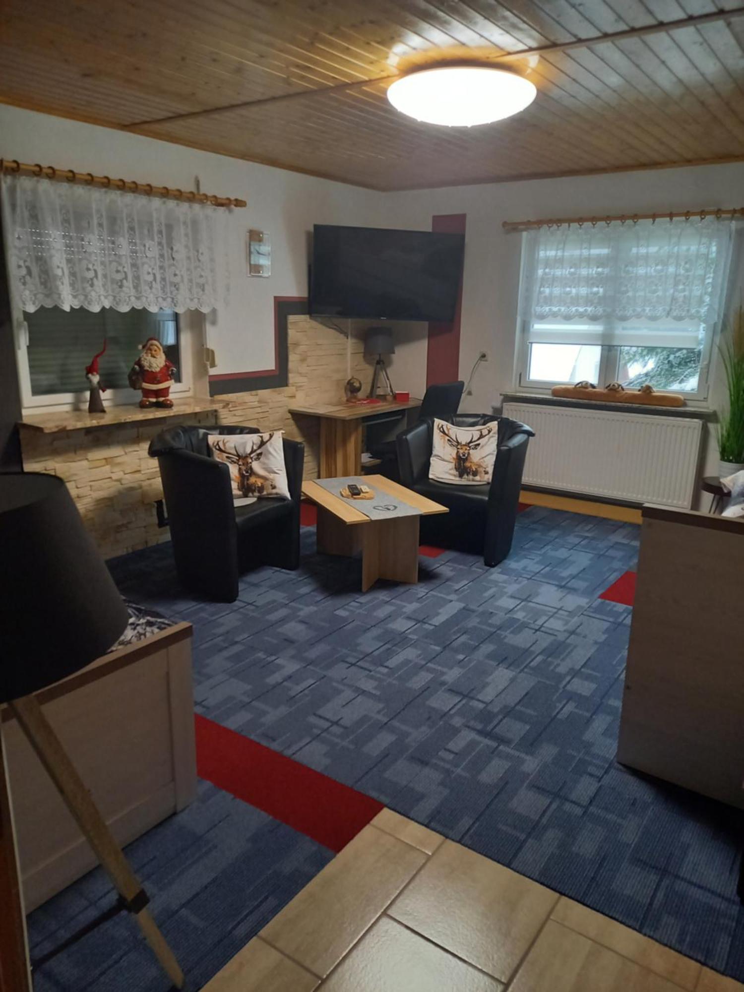 Fehrenbach Monteur- Und Ferienwohnung Waldrauschen מראה חיצוני תמונה