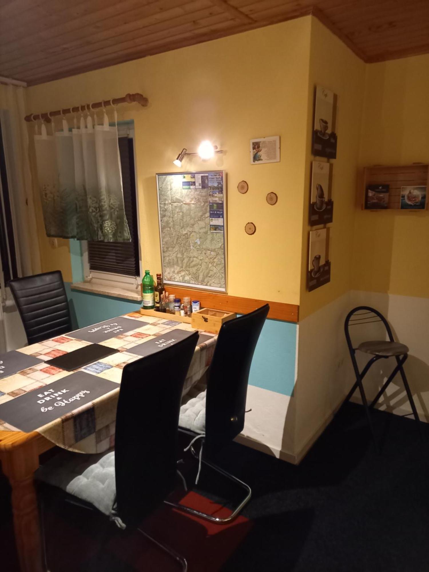 Fehrenbach Monteur- Und Ferienwohnung Waldrauschen מראה חיצוני תמונה