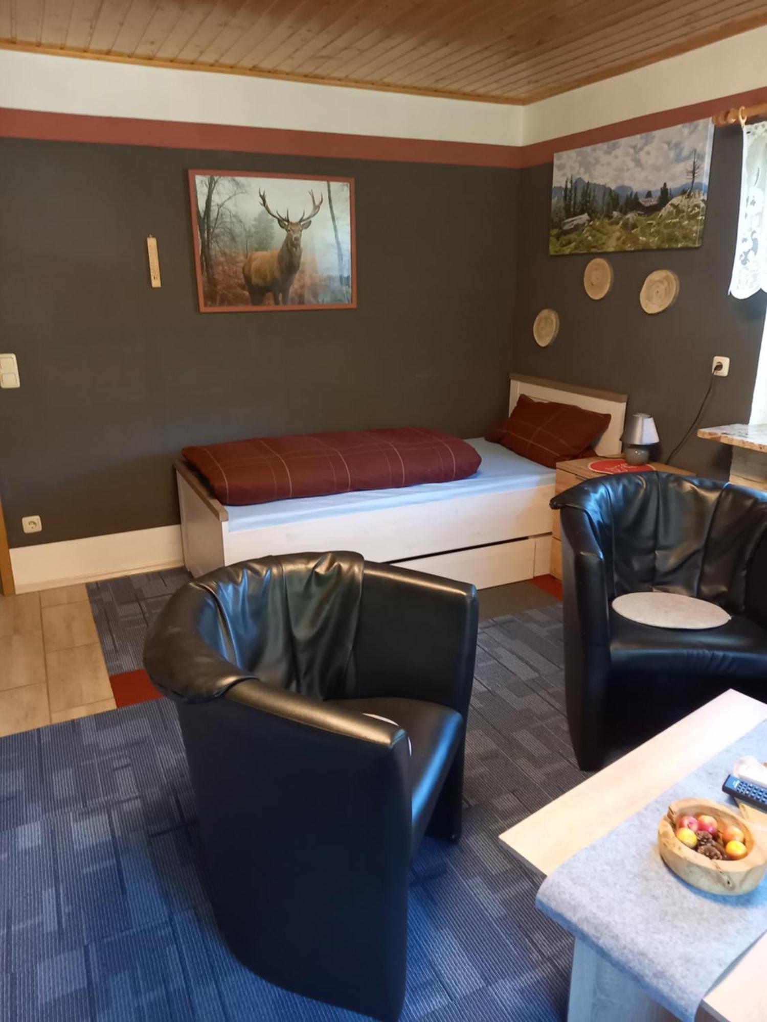Fehrenbach Monteur- Und Ferienwohnung Waldrauschen מראה חיצוני תמונה