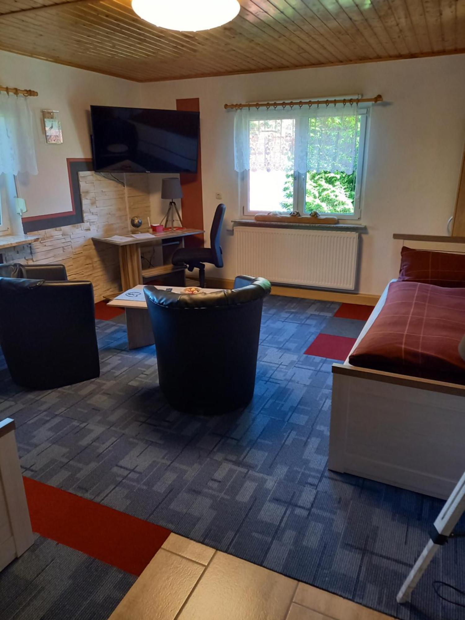 Fehrenbach Monteur- Und Ferienwohnung Waldrauschen מראה חיצוני תמונה